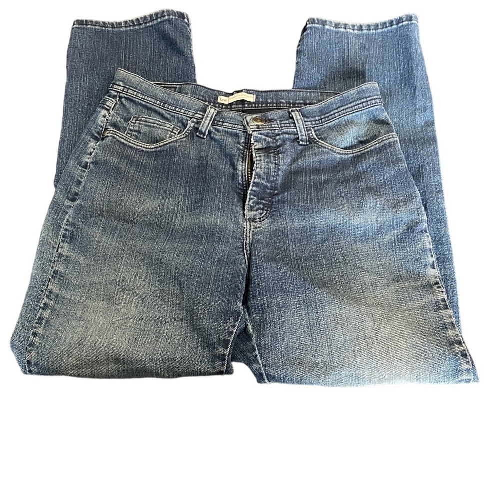 Lee Classic Fit @ the waist size 10 short